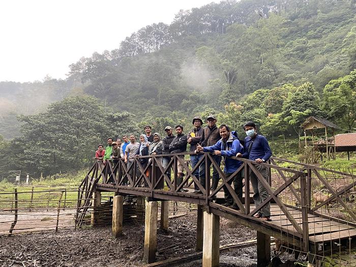 The CGO team and their collaborators from Pusat Riset Kebencanaan Geologi of BRIN in a deer sanctuary close to Tahura village, where they installed a new observation station (Source: Juniator Tulius/Earth Observatory of Singapore)