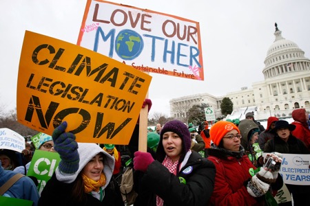 Climate activists rallying against a new energy policy (Source: Financial Tribune)
