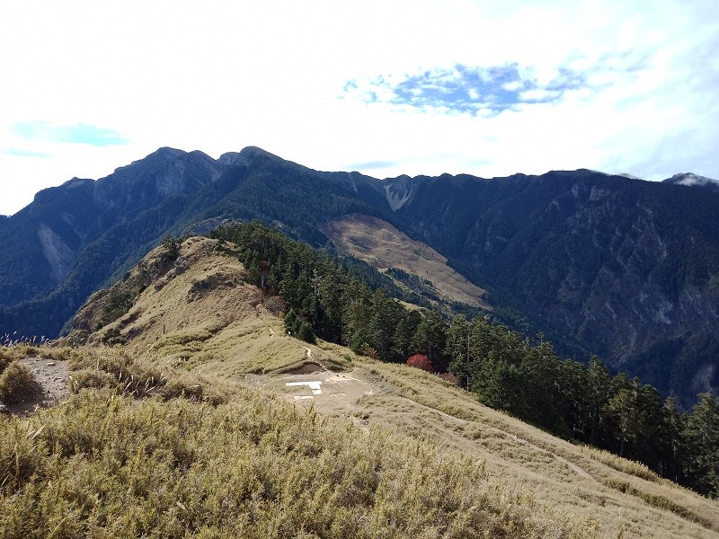 The speed at which that the Taiwanese mountains, such as the Hsuehshan East Peak, grow is hugely dependent on temperature and pressure conditions deep underneath the mountains. (Source: Taiwan News)