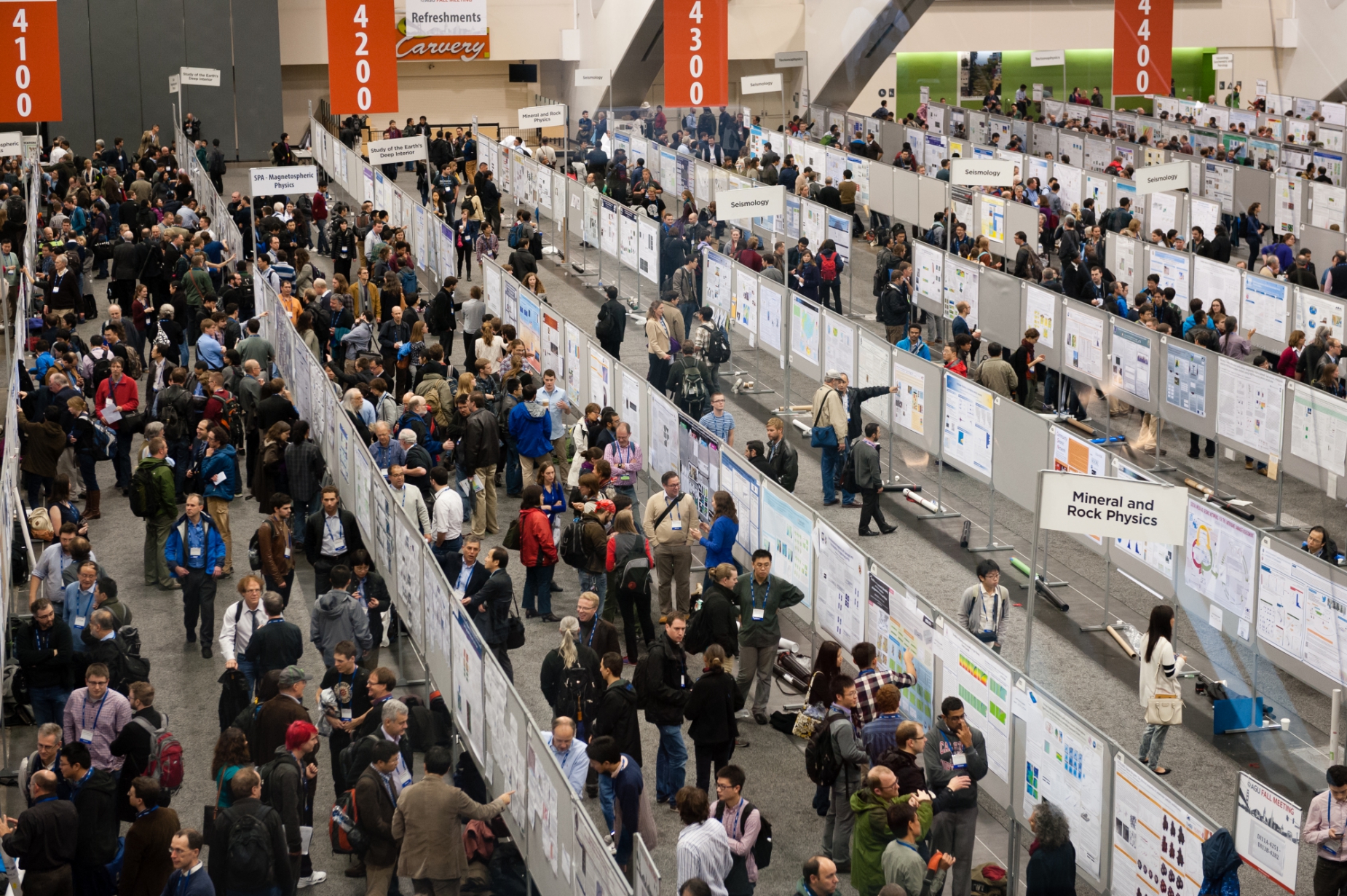 The poster hall in San Francisco's Moscone Convention Centre (Source: American Geophysical Union)