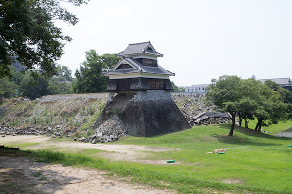 Asst. Prof Wei is studying the 2016 Kumamoto earthquakes, which injured more than 3000 people and caused significant damage to historic buildings like the castle shown above (Source: James Moore/ EOS)