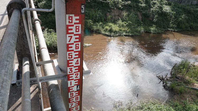 Stream gauges, such as the one pictured in the Mae Chan district in northern Thailand, can be supplemented with wireless sensors as inexpensive flash flood early warning systems (Source: Rachel Siao/Earth Observatory of Singapore)