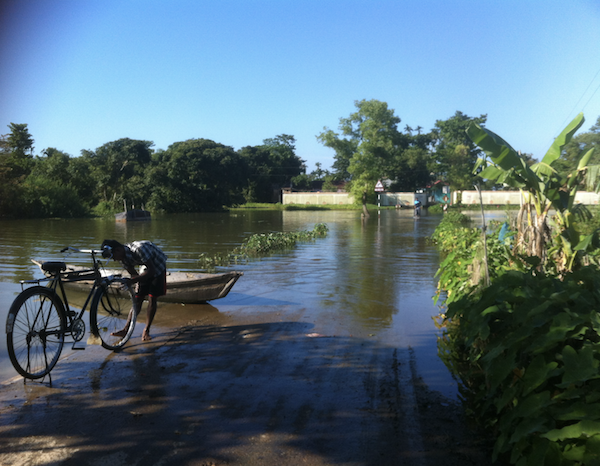 Because of the flooding, this road was accessible only by boat (Syed Idros/Earth Observatory of Singapore)