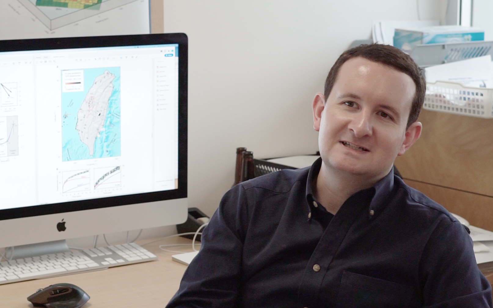 Dr James Moore, a Research Fellow at the Earth Observatory of Singapore, explains how the growth of mountain ranges and the strength of Earth's lower crust are linked (Source: Antoinette Jade/Earth Observatory of Singapore)