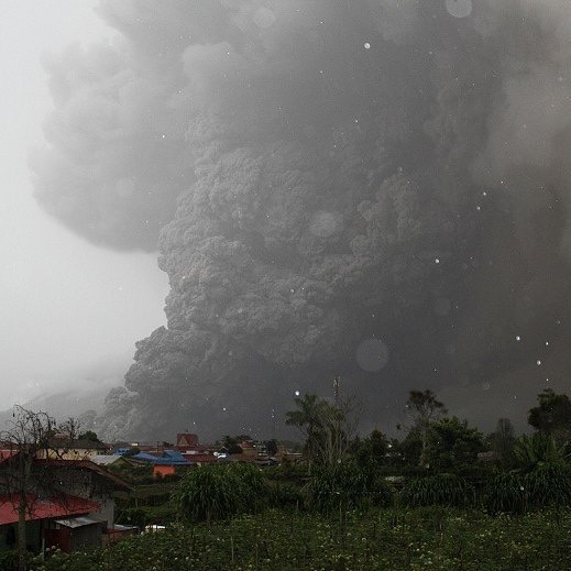 Pyroclastic flow on 21 May 2016 at 1648 hours. Image credit: CVGHM