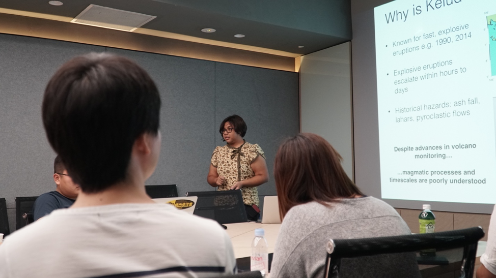 EOS PhD student Sri Budhi Utami shares her findings on her research topic titled “Correlating petrology with unrest records for short-lived, explosive eruptions at Kelud volcano, Indonesia” (Source: Rachel Siao/Earth Observatory of Singapore) EOS PhD student Sri Budhi Utami shares her findings on her research topic titled “Correlating petrology with unrest records for short-lived, explosive eruptions at Kelud volcano, Indonesia” (Source: Rachel Siao/Earth Observatory of Singapore)
