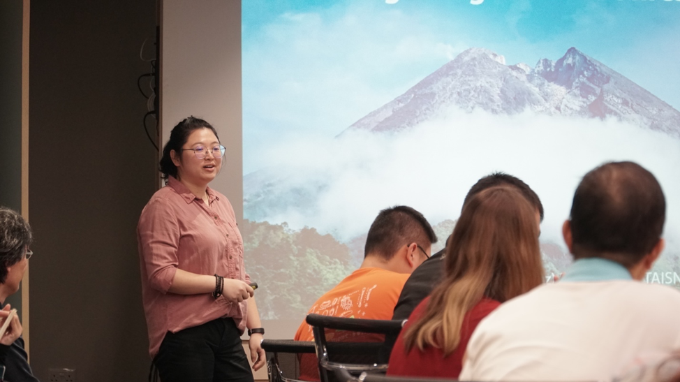 EOS PhD student Yizhou Luo speaks about how to “Evaluate the Influence of Instrumental Bias on Recognising Volcanic Unrest Signals (Seismology)” (Source: Rachel Siao/Earth Observatory of Singapore) EOS PhD student Yizhou Luo speaks about how to “Evaluate the Influence of Instrumental Bias on Recognising Volcanic Unrest Signals (Seismology)” (Source: Rachel Siao/Earth Observatory of Singapore)